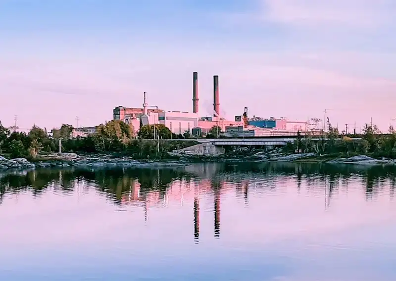 L'usine de Kap Paper située à Kapuskasing, en Ontario.