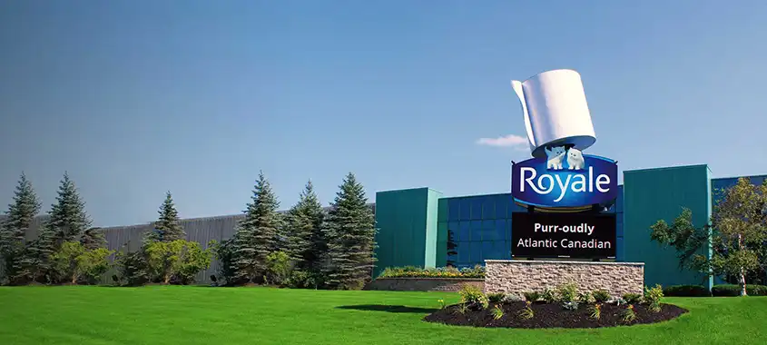 Usine Irving Tissue de Dieppe, au Nouveau-Brunswick, où un incendie dans un entrepôt a perturbé les opérations