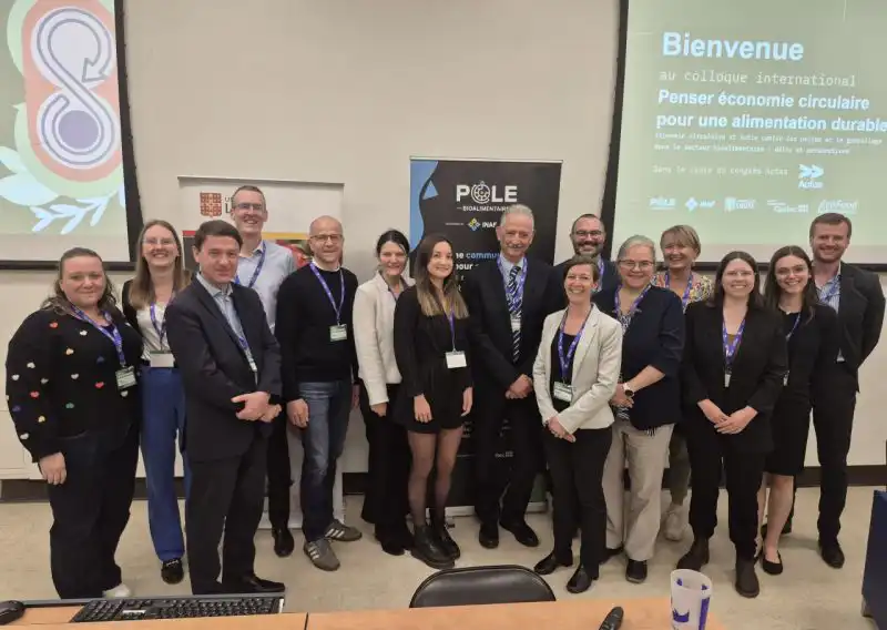 Participants au colloque international sur l’économie circulaire lors du 93e congrès de l’Acfas