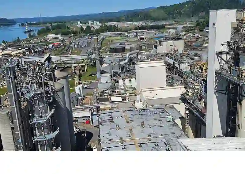 Usine de pâte et papier de Nippon Dynawave Packaging à Longview, dans l’État de Washington