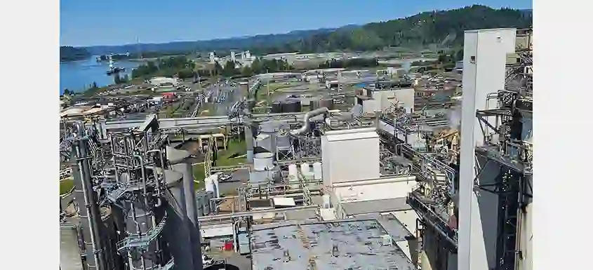Usine de pâte et papier de Nippon Dynawave Packaging à Longview, dans l’État de Washington