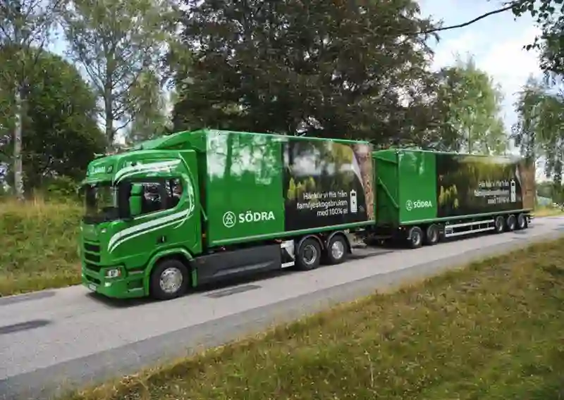 Södra met en service son premier camion électrique à copeaux