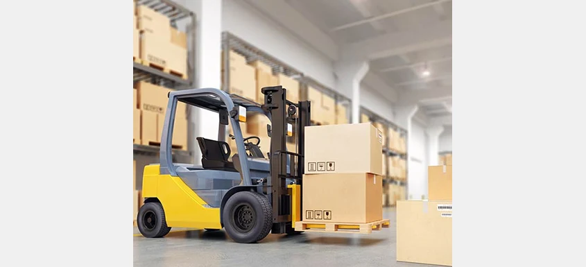 Opérations de manutention avec chariot élévateur dans un entrepôt Atlantic Packaging